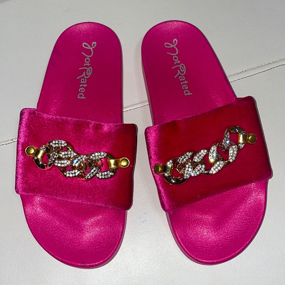 Cute Barbie pink velvet slide with rhinestone chain detail size 7 valentine